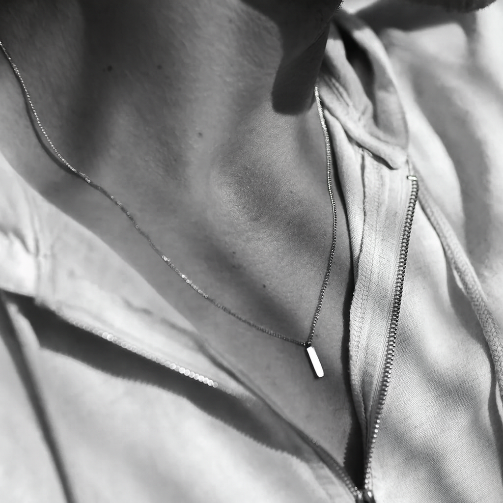 BOX PENDANT NECKLACE - A Z Z I U M .