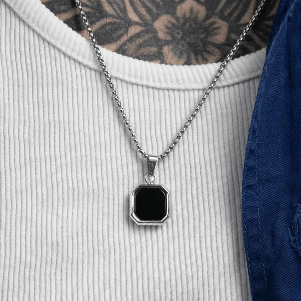 ONYX STONE NECKLACE