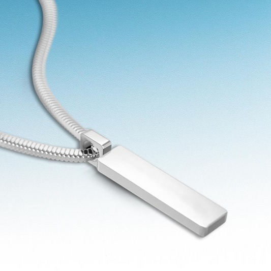 SQUARE PENDANT NECKLACE - A Z Z I U M .